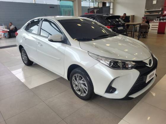 TOYOTA YARIS 1.5 16V FLEX SEDAN XS MULTIDRIVE TOYOTA YARIS 1.5 16V FLEX SEDAN XS MULTIDRIVE